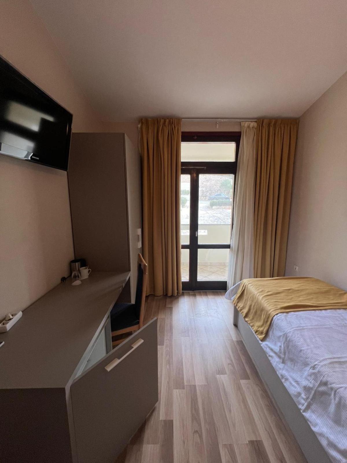 Bellevue Rooms Stara Baška Eksteriør bilde
