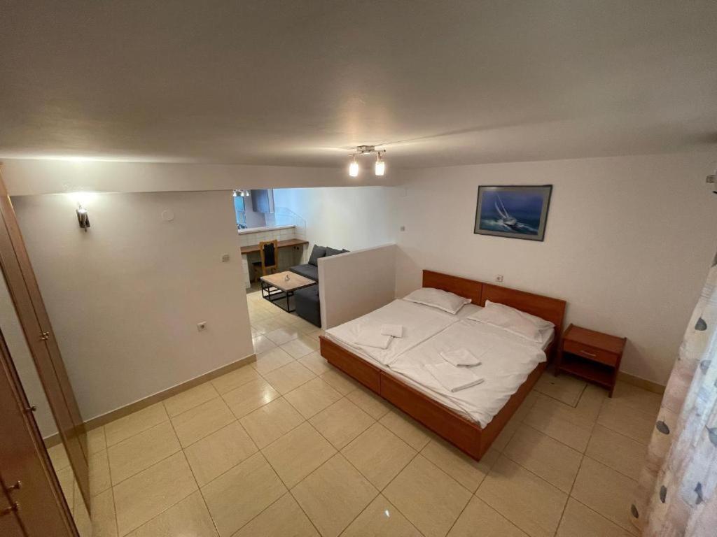 Bellevue Rooms Stara Baška Eksteriør bilde