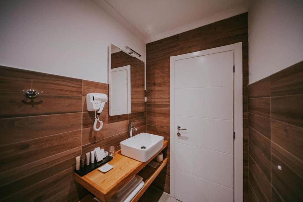 Bellevue Rooms Stara Baška Eksteriør bilde