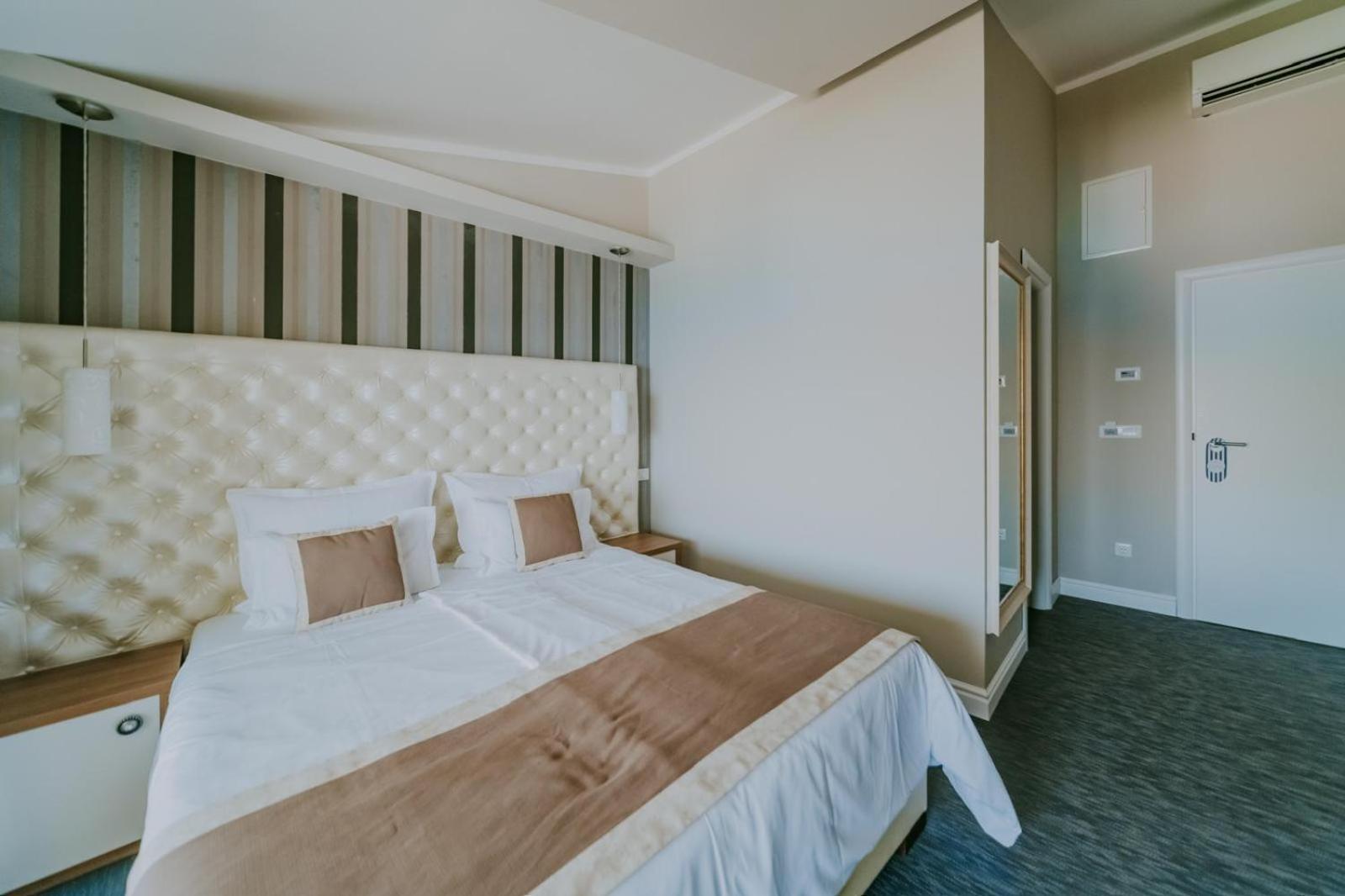Bellevue Rooms Stara Baška Eksteriør bilde